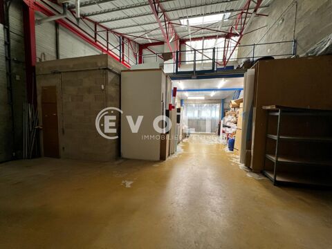   Locaux d'activité - A VENDRE - 982 m² non divisibles 