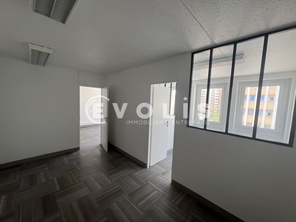   PROCHE METRO 8 - BUREAUX A LOUER - 97 m² non divisibles Creteil