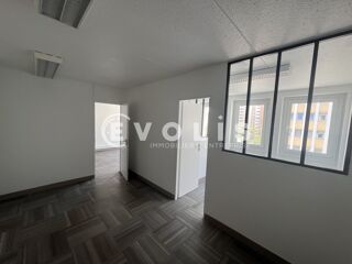   PROCHE METRO 8 - BUREAUX A LOUER - 97 m² non divisibles Creteil