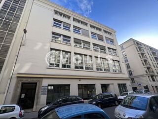   Bureaux - A LOUER - 250 m² non divisibles Lyon 3