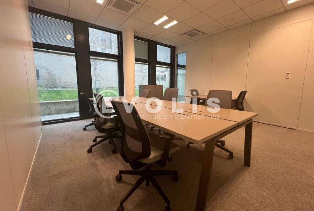   Bureaux - A LOUER - 32 m² non divisibles 