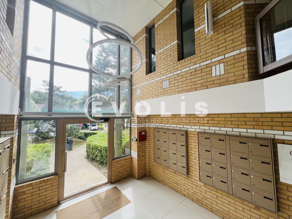   Bureaux - A VENDRE - 77 m² non divisibles Champs sur marne