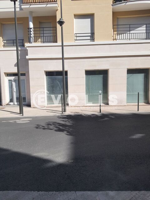   Locaux commerciaux - A LOUER - 90 m² non divisibles 