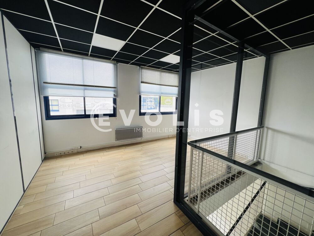   Locaux d'activité - A LOUER - 1 111 m² divisibles à partir de 446 m² Croissy beaubourg
