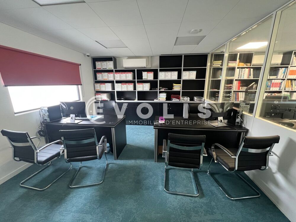   Locaux d'activité - A VENDRE - 550 m² non divisibles Savigny le temple