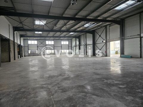   Locaux d'activité - A VENDRE - 1 973 m² divisibles à partir de 493 m² 