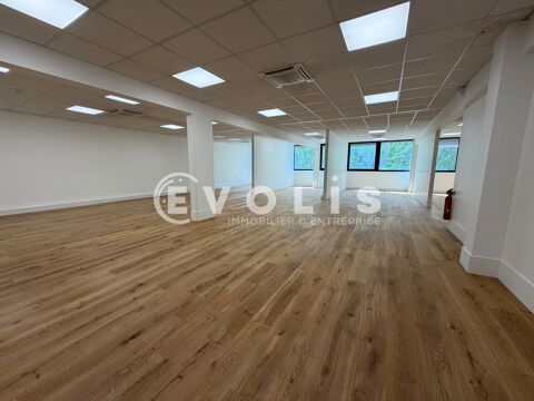 Bureaux - A LOUER - 363 m&sup2; non divisibles 4780 94200 Ivry sur seine