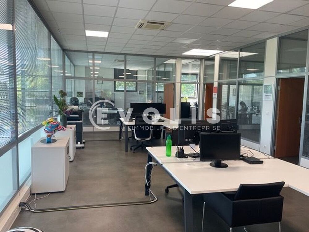   Bureaux - A LOUER - 349 m² non divisibles 