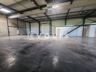   Locaux d'activité - A VENDRE - 601 m² non divisibles Granieu