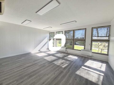 Bureaux - A LOUER - 221 m&sup2; divisibles &agrave; partir de 73 m&sup2; 1984 77200 Torcy