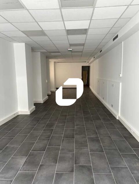 Locaux Commerciaux - A LOUER - 79 m&sup2; non divisibles 3000 75012 Paris