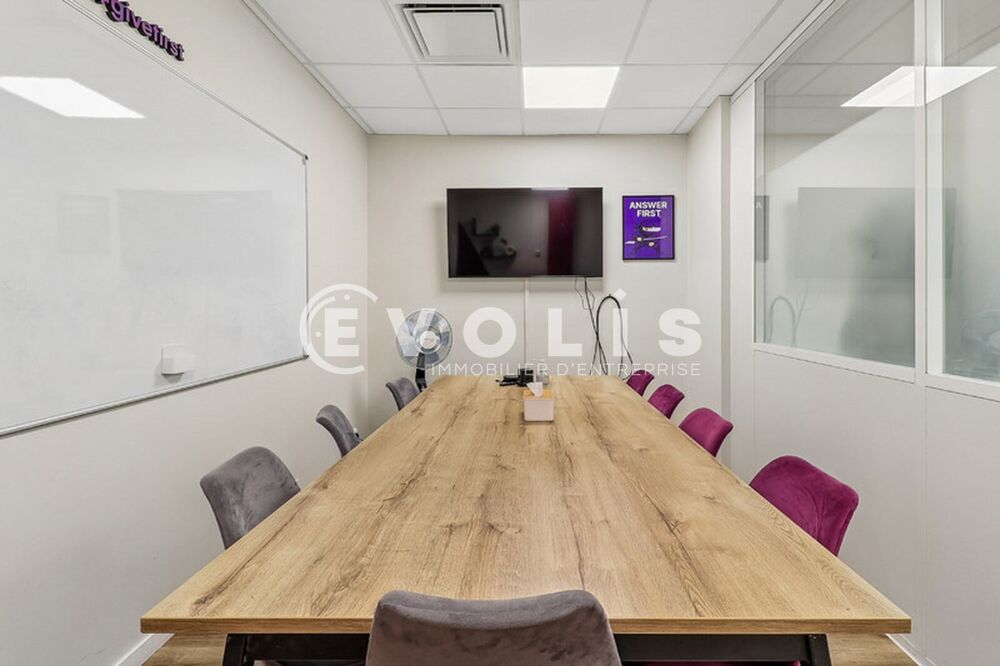   Bureaux - A LOUER - 231 m² non divisibles Paris 2