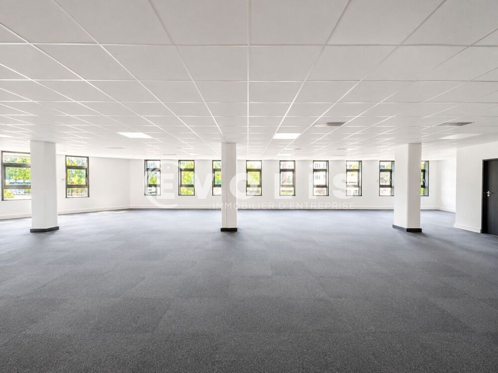   Bureaux - A LOUER - 1 398 m² divisibles à partir de 250 m² Rueil malmaison