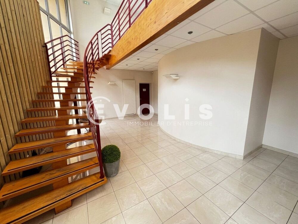   Locaux d'activité - A VENDRE - 520 m² non divisibles Gometz le chatel