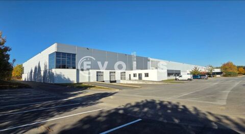   Entrepôts - A LOUER - 824 m² non divisibles 