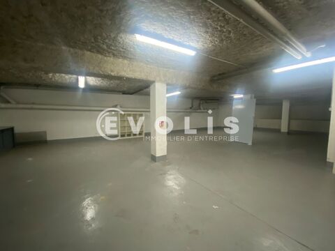   Locaux d'activité - A VENDRE - 171 m² non divisibles 