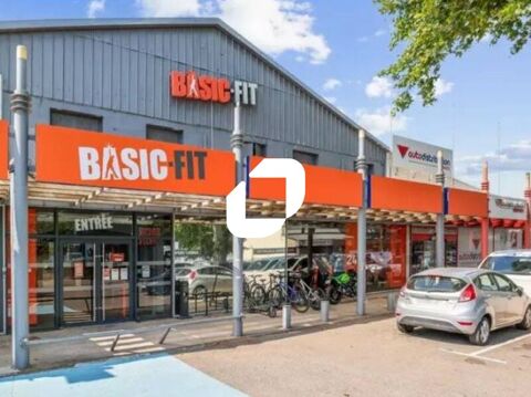 Locaux d'Activit&eacute;s - A LOUER - 1&nbsp;175 m&sup2; non divisibles 8813 30000 Nimes