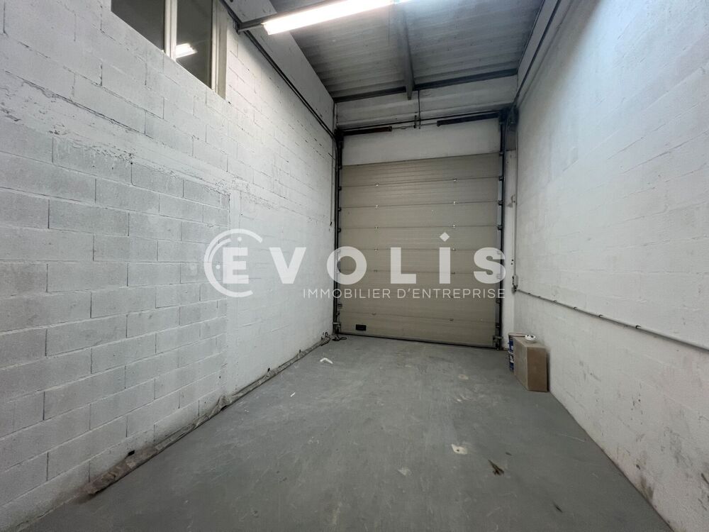   Locaux d'activité - A VENDRE - 149 m² non divisibles Moissy cramayel