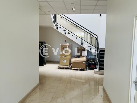   Bureaux - A LOUER - 143 m² non divisibles 