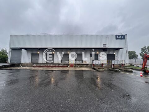 Entrep&ocirc;ts - A LOUER - 10&nbsp;463 m&sup2; divisibles &agrave; partir de 2&nbsp;500 m&sup2; 122068 94370 Sucy en brie