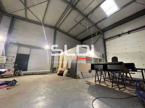 Locaux d'activit&eacute;s - A LOUER - 100 m&sup2; non divisibles 700 69390 Vourles