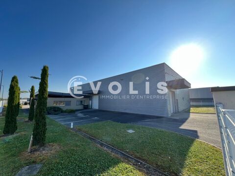 LOCAL D'ACTIVITE A LOUER SUR TERRAIN INDEPENDANT - 870 m&sup2; non divisibles 7500 69390 Vourles