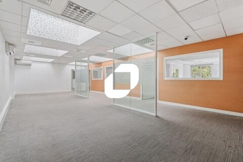 En plein quartier "COMMERCE" - 764 m&sup2; non divisibles 28877 75015 Paris