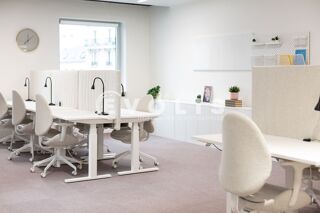   Bureaux - A LOUER - 189 m² non divisibles Paris 13
