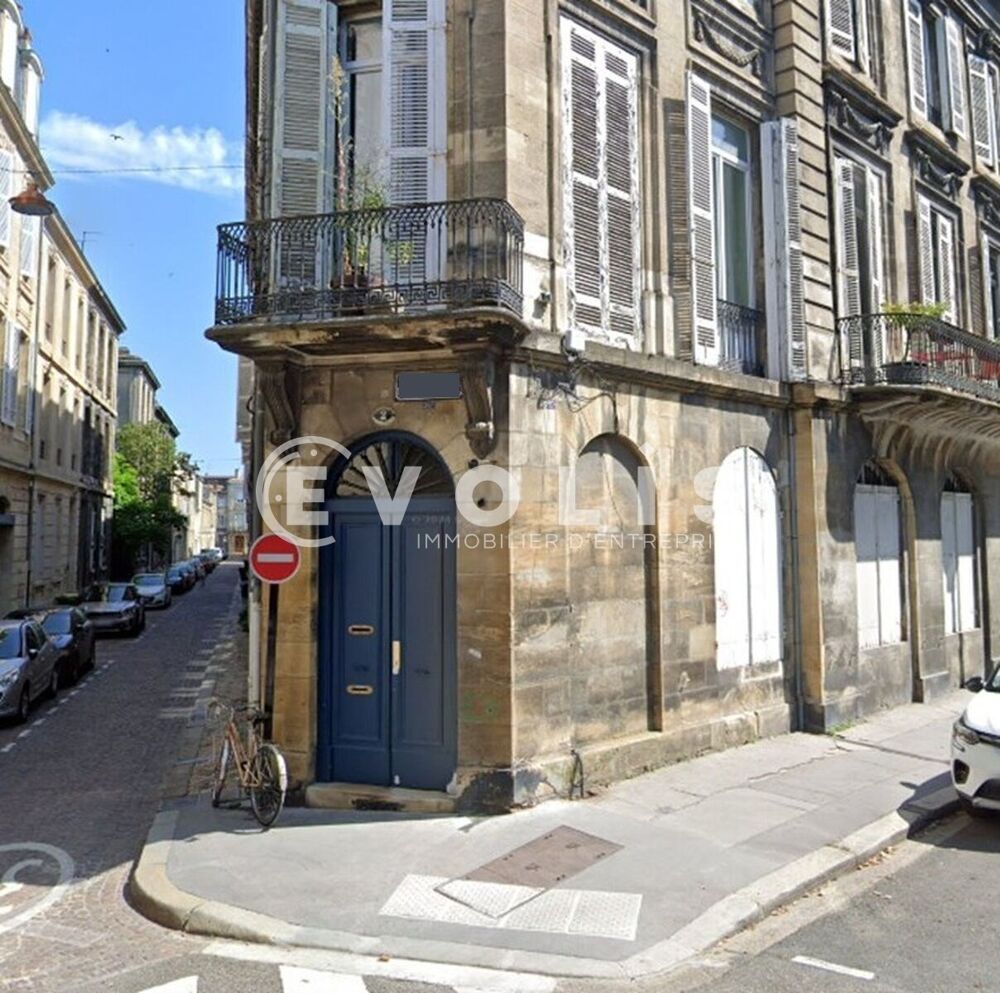   Bureaux - A LOUER - 167 m² non divisibles 