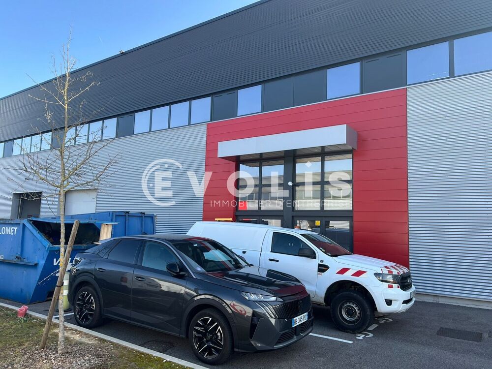   Locaux à louer - 977 m² divisibles à partir de 406 m² Dagneux