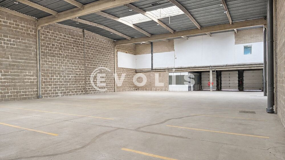   Locaux d'activité - A LOUER - 896 m² non divisibles Vitry sur seine