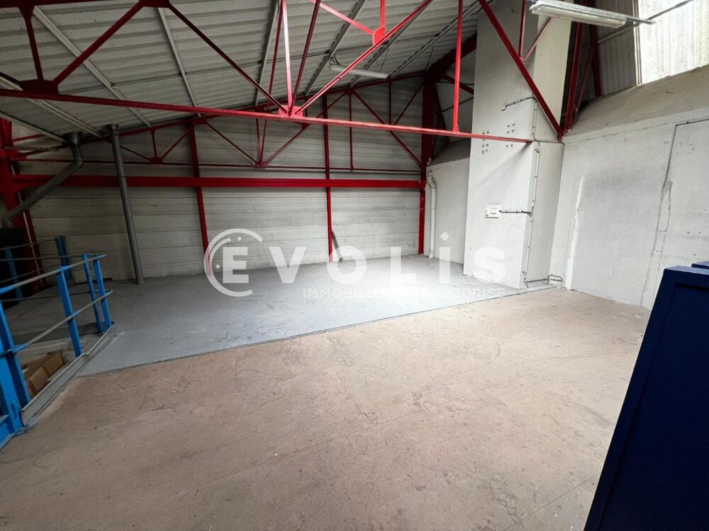   Locaux d'activité - A VENDRE - 982 m² non divisibles Chilly mazarin