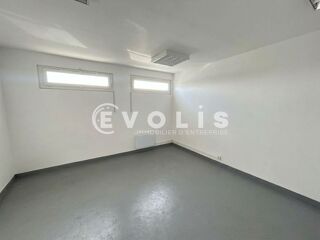  Locaux d'activité - A LOUER - 1 430 m² non divisibles Cheptainville
