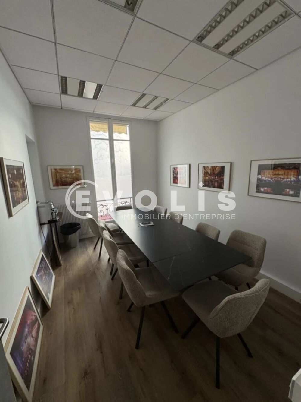   Bureaux - A LOUER - 82 m² non divisibles Paris 16