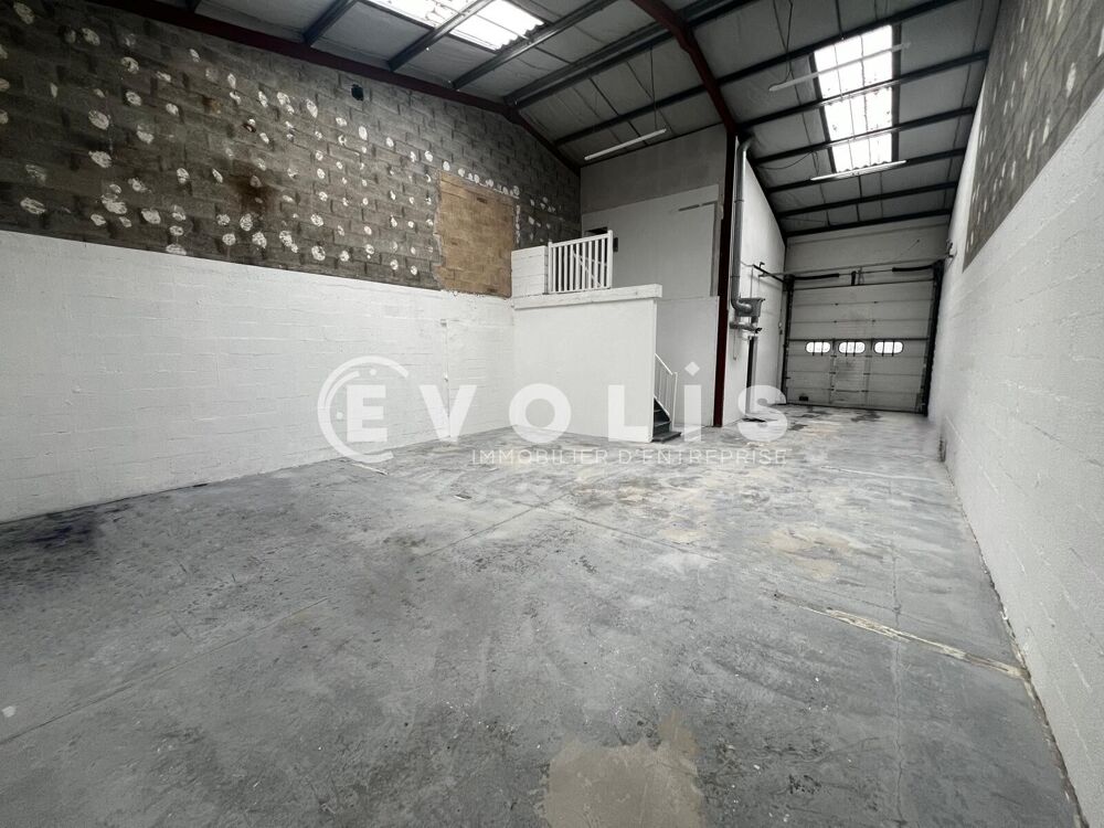   Locaux d'activité - A LOUER - 560 m² divisibles à partir de 60 m² 