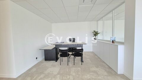   Bureaux - A LOUER - 2 376 m² divisibles à partir de 24 m² 