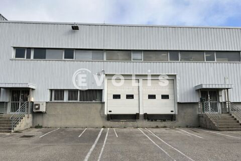 Local avec 2 quais A VENDRE - 1&nbsp;165 m&sup2; non divisibles 1076250 38070 Saint quentin fallavier