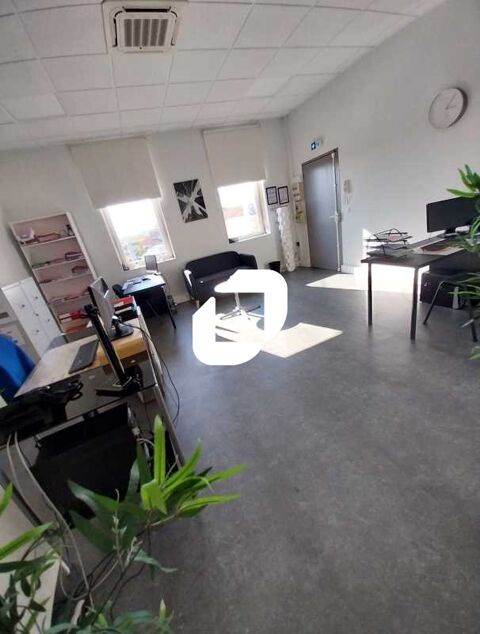 Bureaux et Locaux Commerciaux - A VENDRE - 530 m&sup2; non divisibles 1500000 33520 Bruges