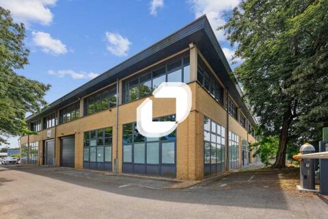 Bureaux et activit&eacute;s r&eacute;nov&eacute;s avec loyer attractif - 639 m&sup2; divisibles &agrave; partir de 110 m&sup2; 7194 94800 Villejuif