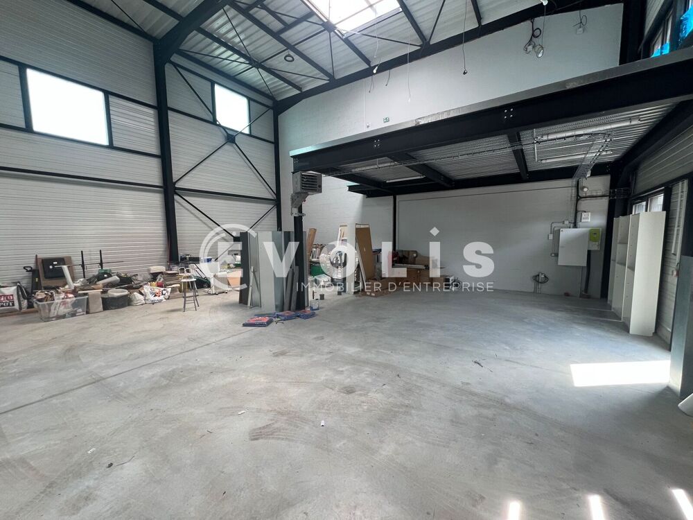   Locaux d'activité - A LOUER - 350 m² divisibles à partir de 150 m² Courtry