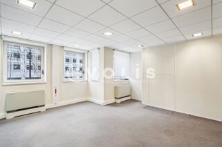   Bureaux - A LOUER - 238 m² non divisibles Paris 13