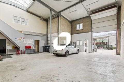 PETITE CELLULE PROCHE TRANSPORT - 250 m&sup2; non divisibles 2750 93240 Stains