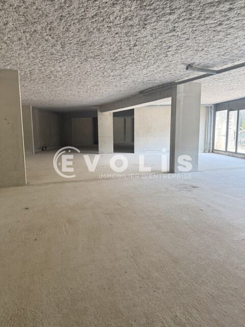   260 m² A VENDRE - 260 m² non divisibles 