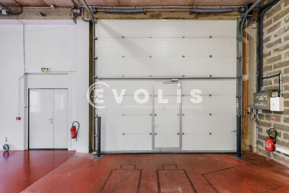   Locaux d'activité - A LOUER - 2 702 m² divisibles à partir de 66 m² Verrieres le buisson