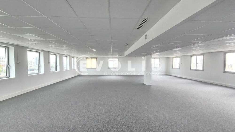   Bureaux - A LOUER - 5 029 m² divisibles à partir de 30 m² Ivry sur seine