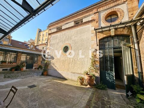   Locaux d'activité - A LOUER - 204 m² divisibles à partir de 69 m² 