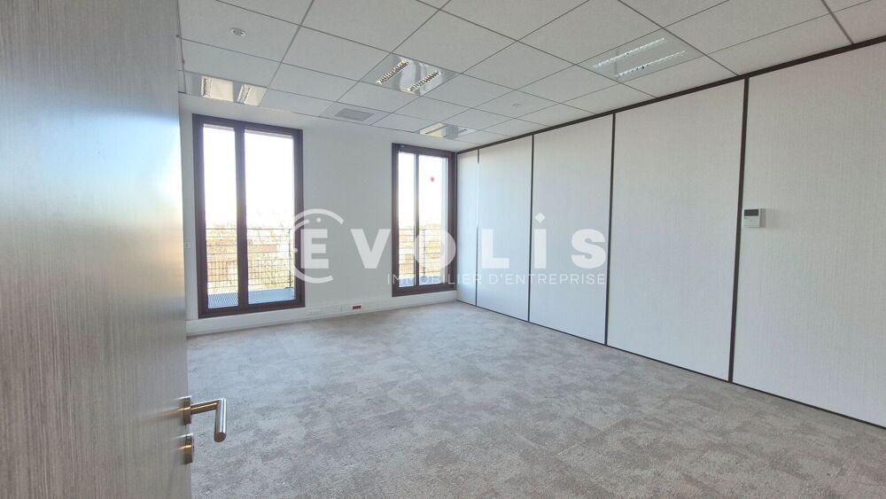   Bureaux - A LOUER - 1 369 m² divisibles à partir de 17 m² Montevrain