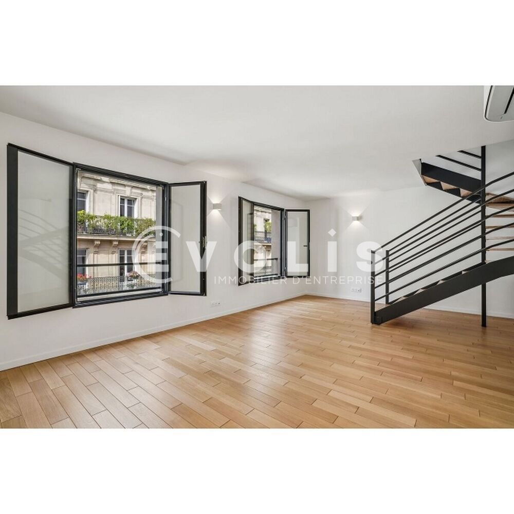   Bureaux - A LOUER - 1 118 m² non divisibles Paris 17
