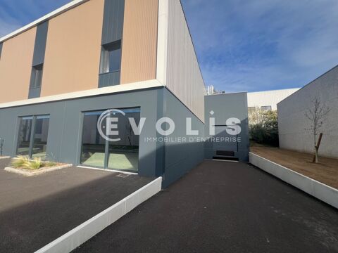   Locaux d'activité - A LOUER - 2 073 m² divisibles à partir de 474 m² 