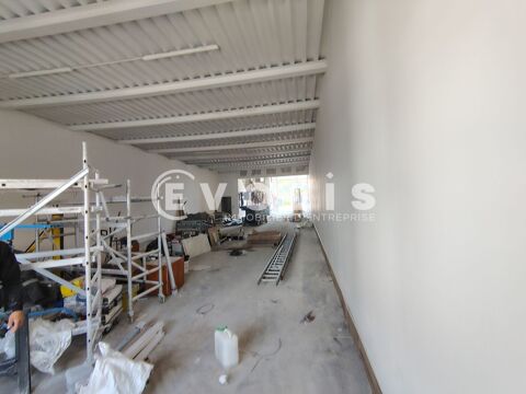 Locaux d'activit&eacute; - A LOUER - 970 m&sup2; divisibles &agrave; partir de 385 m&sup2; 9500 94440 Santeny